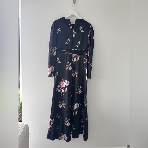 MAC DUGGAL Faux Wrap Floral Gown 8 - Picture 3 of 7